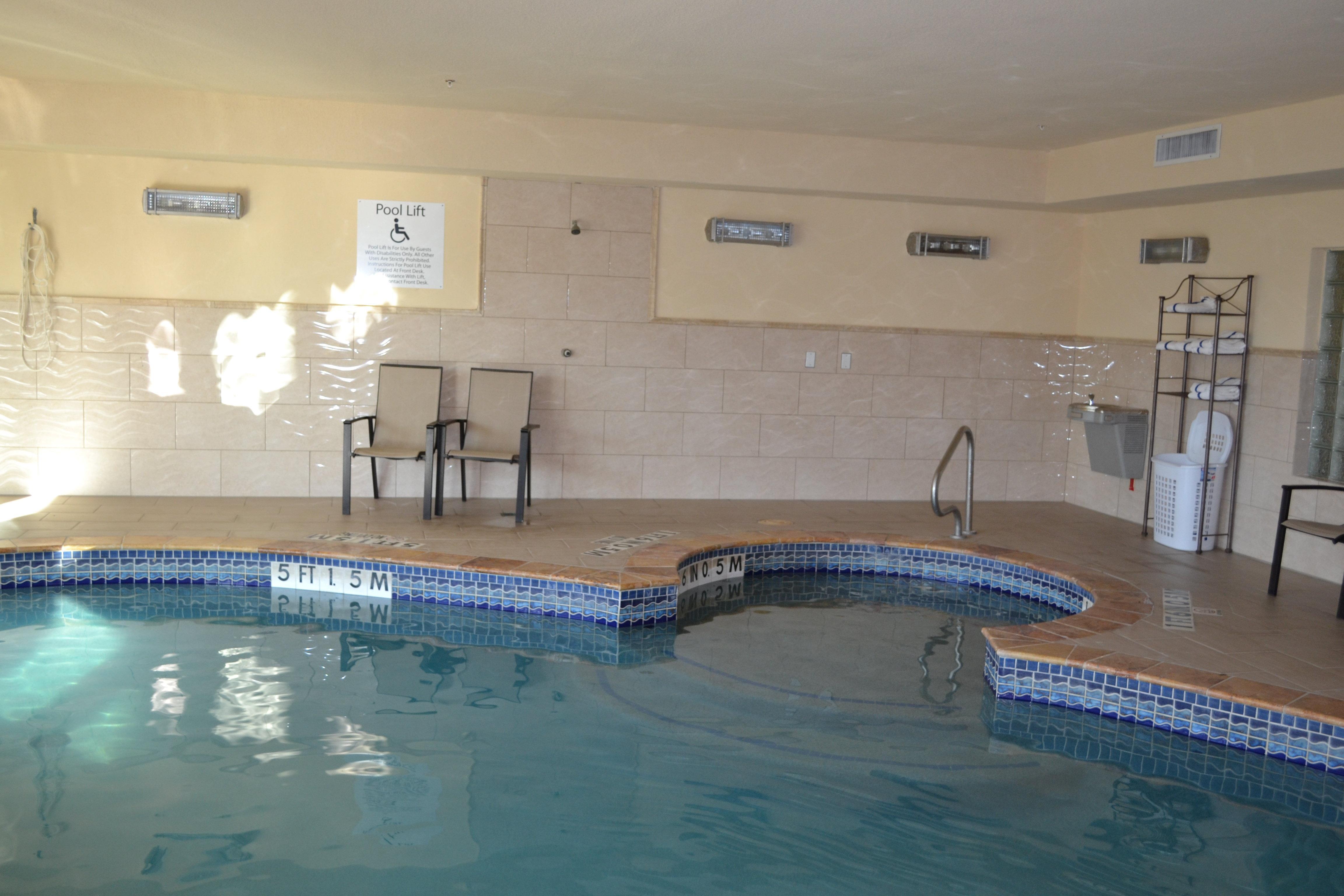 Holiday Inn Express Hotel & Suites Gainesville By Ihg Extérieur photo