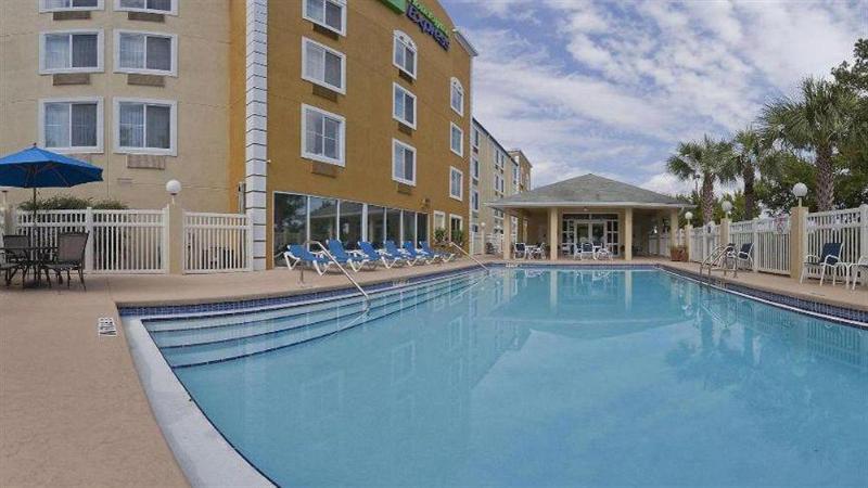Holiday Inn Express Hotel & Suites Gainesville By Ihg Extérieur photo