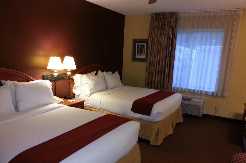 Holiday Inn Express Hotel & Suites Gainesville By Ihg Extérieur photo